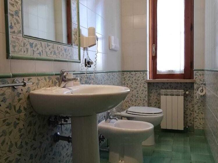 בית מלון כפרי Agriturismo Fontana Madonna