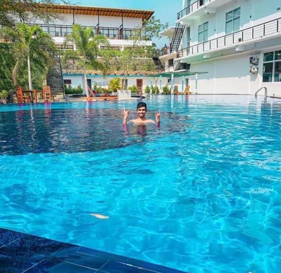 Hotel Saru Blue Sapphire