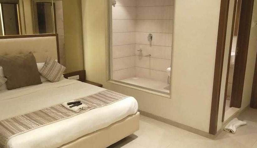 酒店 Shree Balaji International