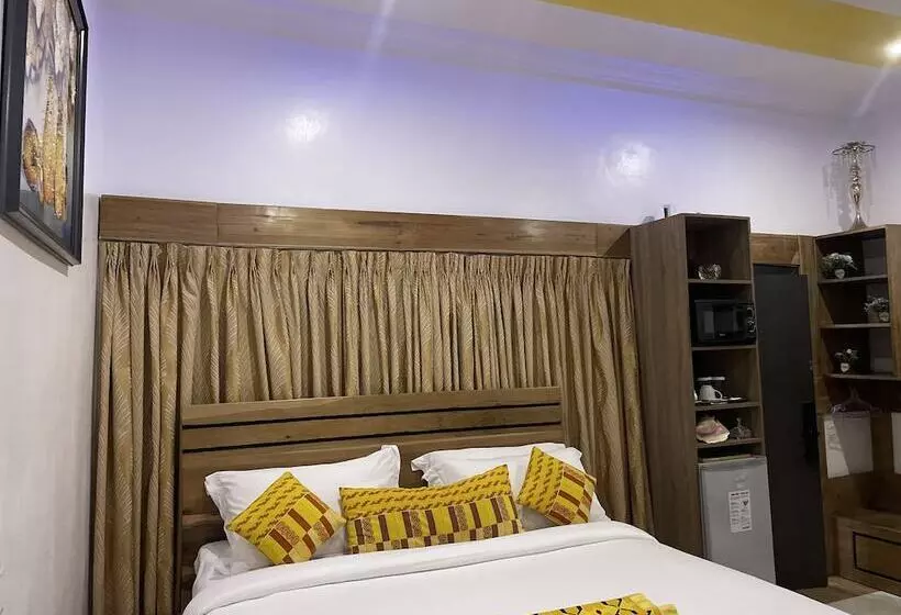 ペンション Accruase Paradise