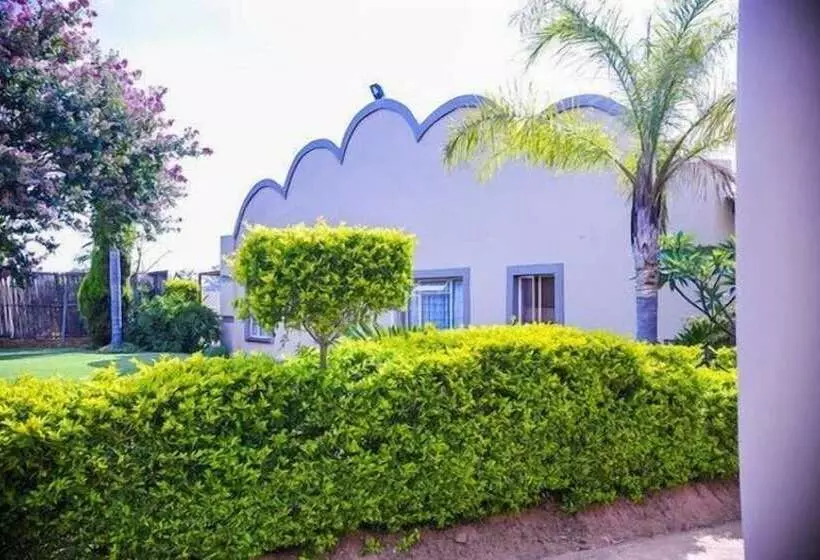 Majatalo Mmakosha Lodge