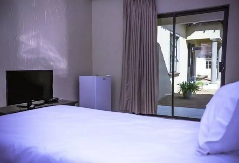 Majatalo Mmakosha Lodge