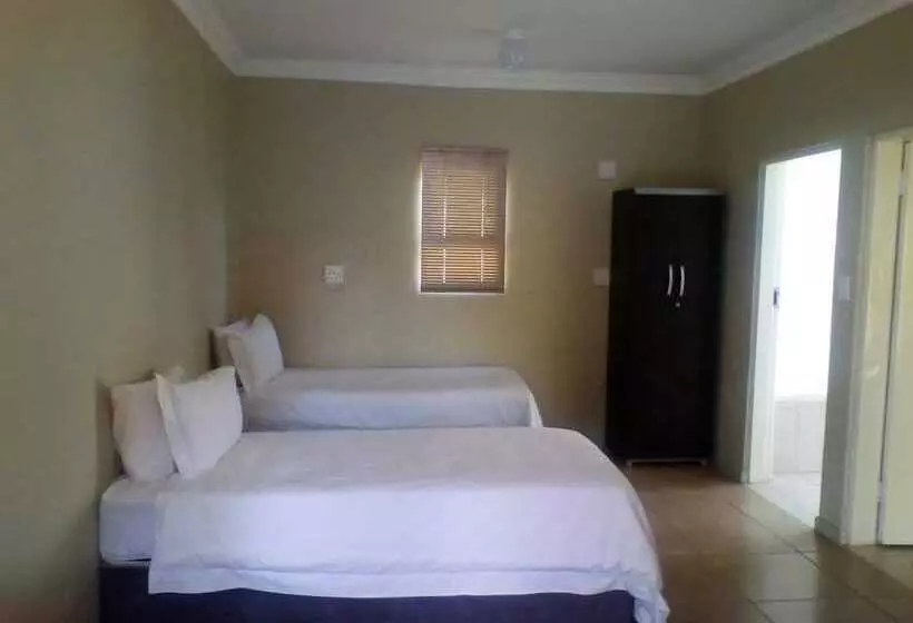 Majatalo Mmakosha Lodge