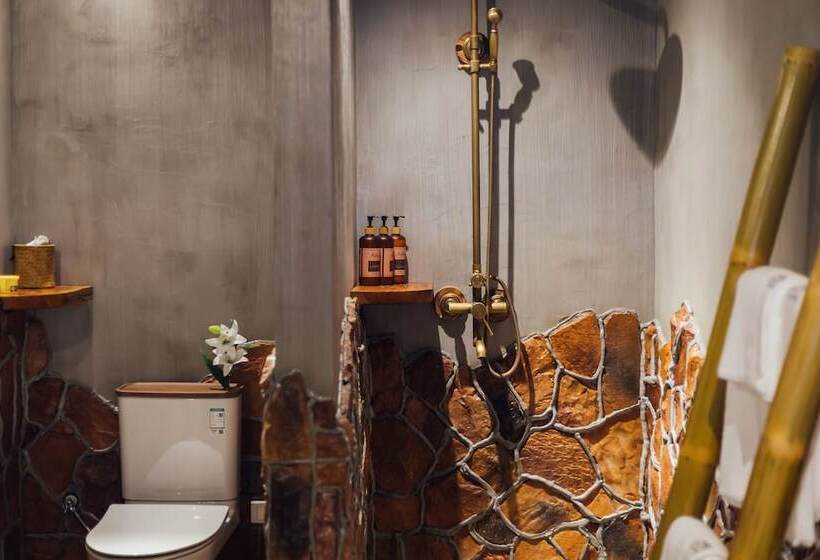 بنسيون No. 5 Valley Hebi