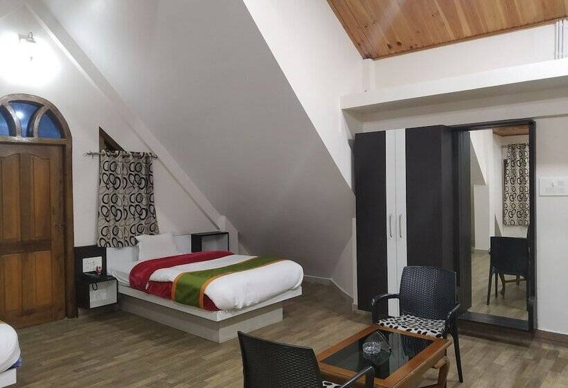 استراحتگاه Ziro Palace Inn