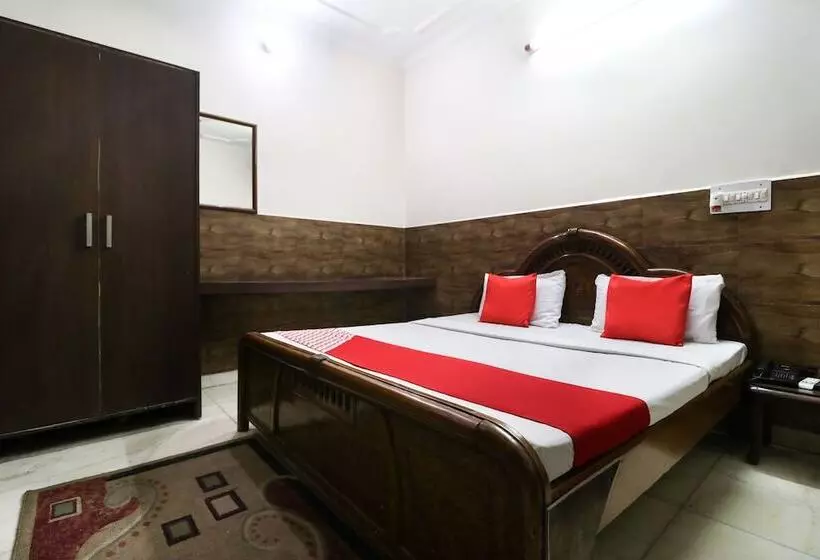 Spot On 46852 Hotel Pal Regency