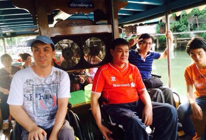 בית מלון כפרי Damnoen Care Resort