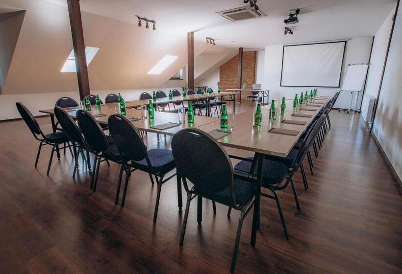 호텔 Dwór Klembów