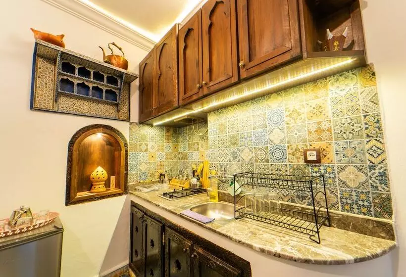 هتل Hôtel Dar Nokhba