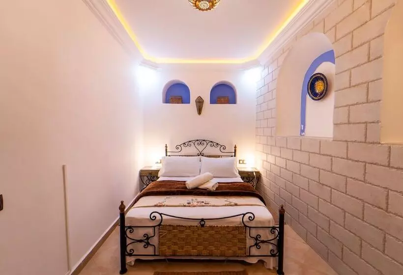 هتل Hôtel Dar Nokhba