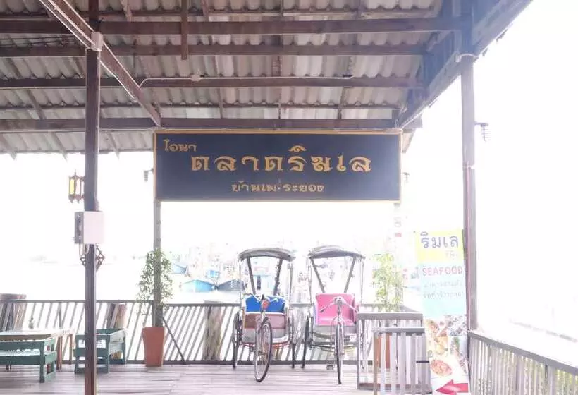 Hotelli I Na Seaview