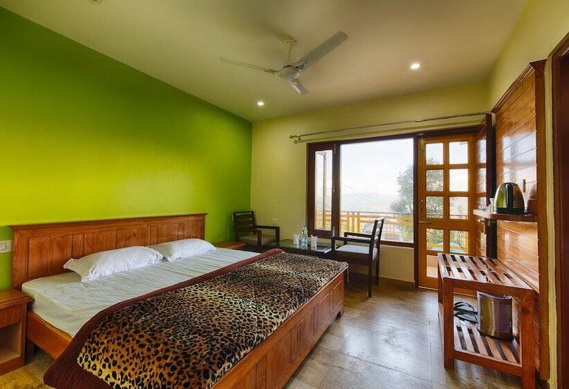 בית מלון כפרי Sherpa Eco Resort