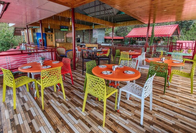 בית מלון כפרי Sherpa Eco Resort