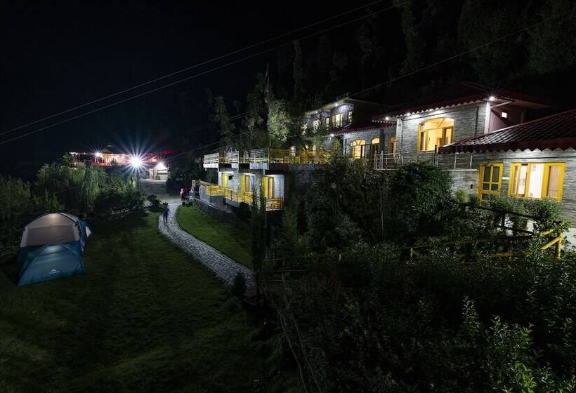 בית מלון כפרי Sherpa Eco Resort