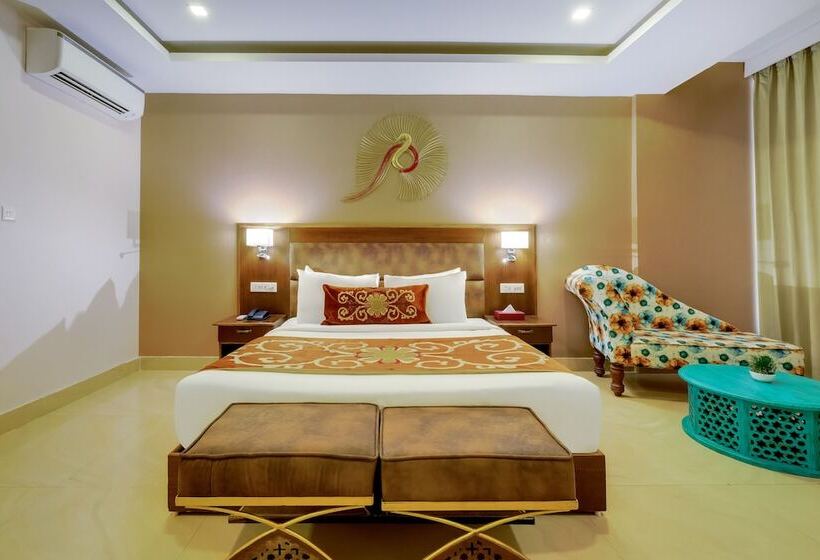 Отель Summit By The Ganges Beach Resort & Spa