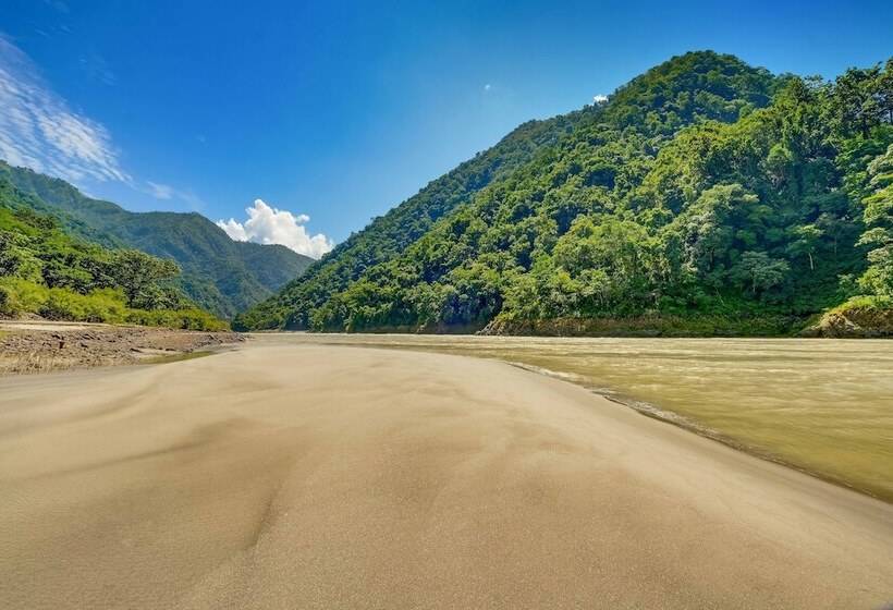 Отель Summit By The Ganges Beach Resort & Spa