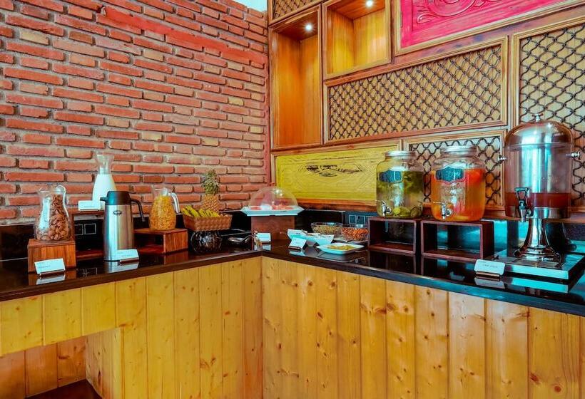 Отель Summit By The Ganges Beach Resort & Spa