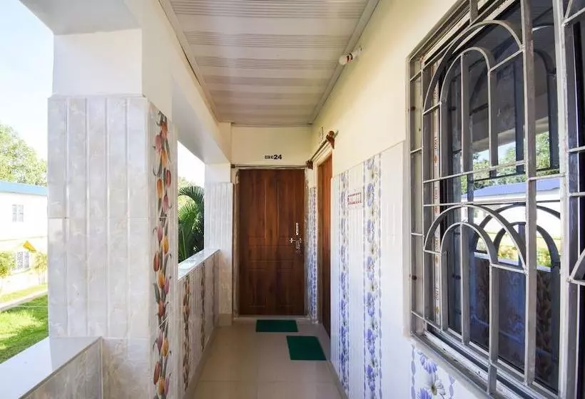 ホテル Spot On 49956 Mainak  & Cottage