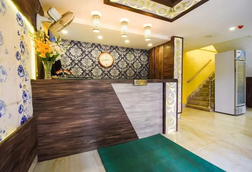 ホテル Spot On 49956 Mainak  & Cottage