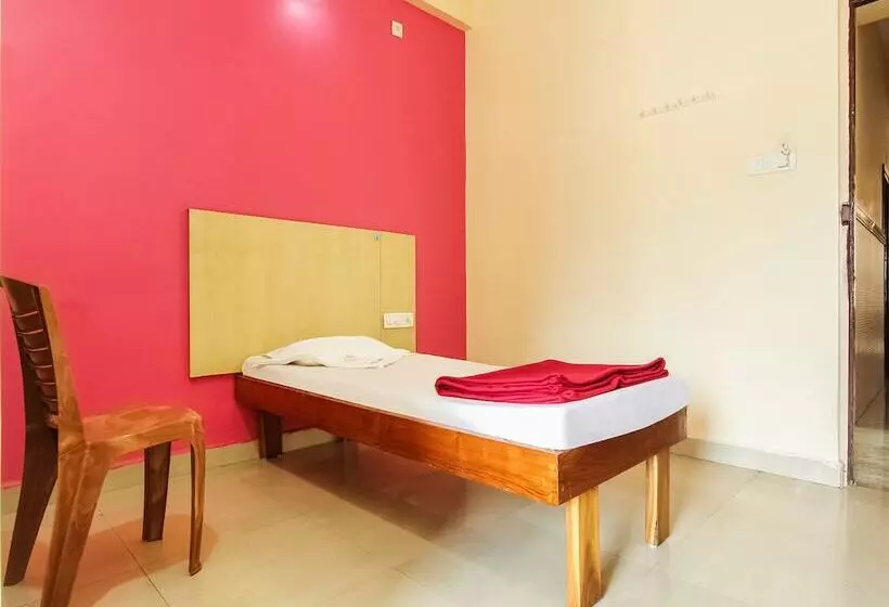 Spot On 49517 Hotel Hoysala Deluxe Lodging & Restaurant