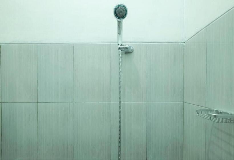 הוסטל Spot On 1889 Mbuahpage