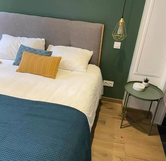 Aamiaismajoitus (B&B) Une Pause Au Vert Studio 2 Personnes