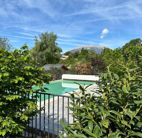 تختخواب و صبحانه Une Pause Au Vert Studio 2 Personnes