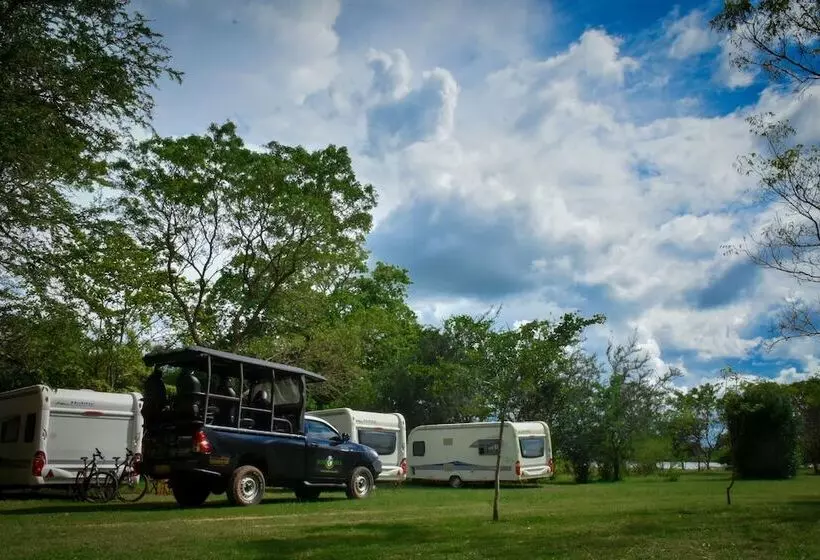 Hotelli Big Game On Wheels   Wilpattu