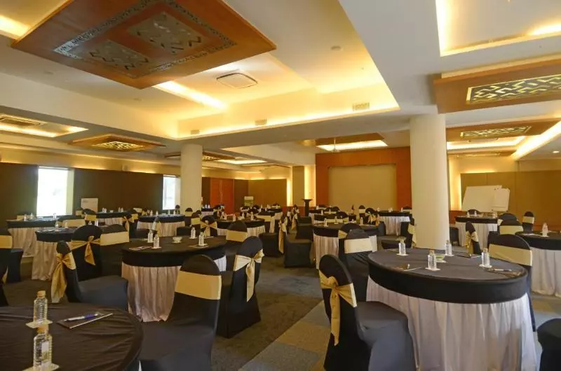 Hotelli Kensville Golf And Country Club