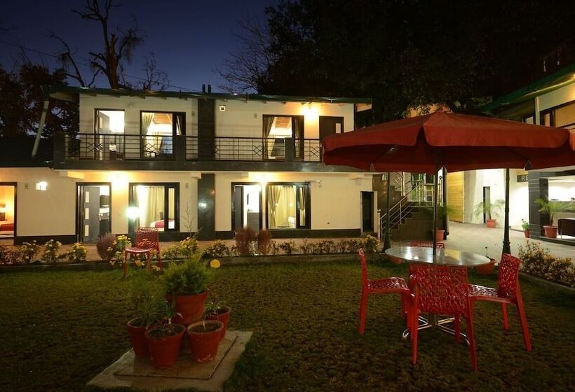 Hotel Raj Bilas Palace