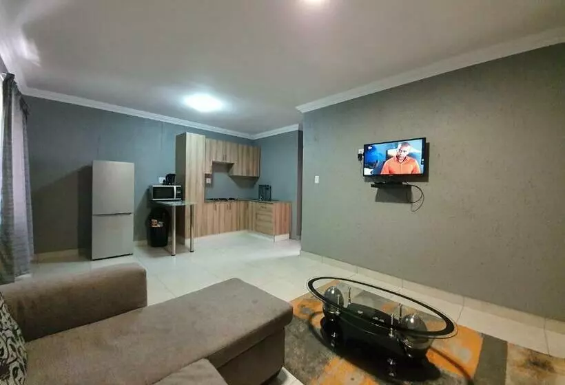 Khayalami Hotel   Standerton