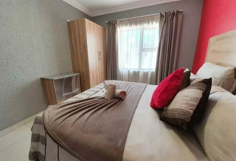 Khayalami Hotel   Standerton