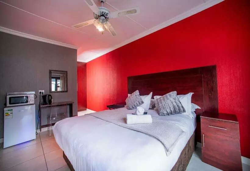 Khayalami Hotel   Standerton