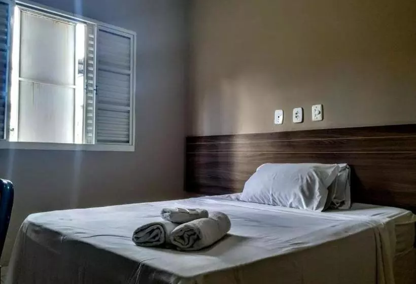 Hotelli Vale Das Pedras