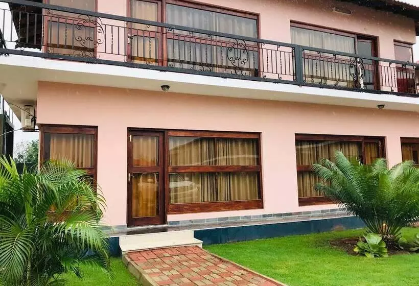 Hotelli Vila Teresa Lodge