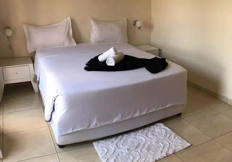 Hotelli Vila Teresa Lodge