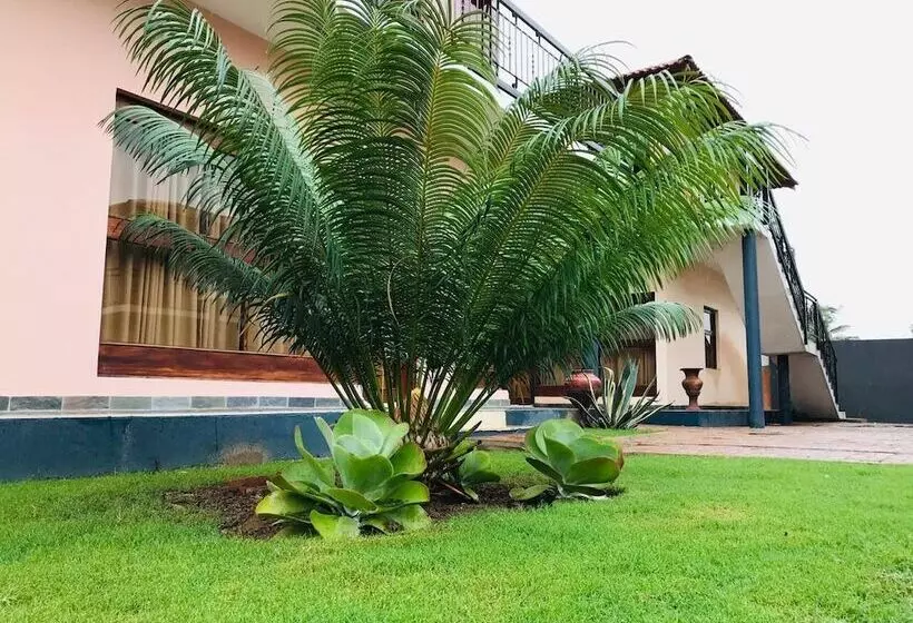 Hotelli Vila Teresa Lodge