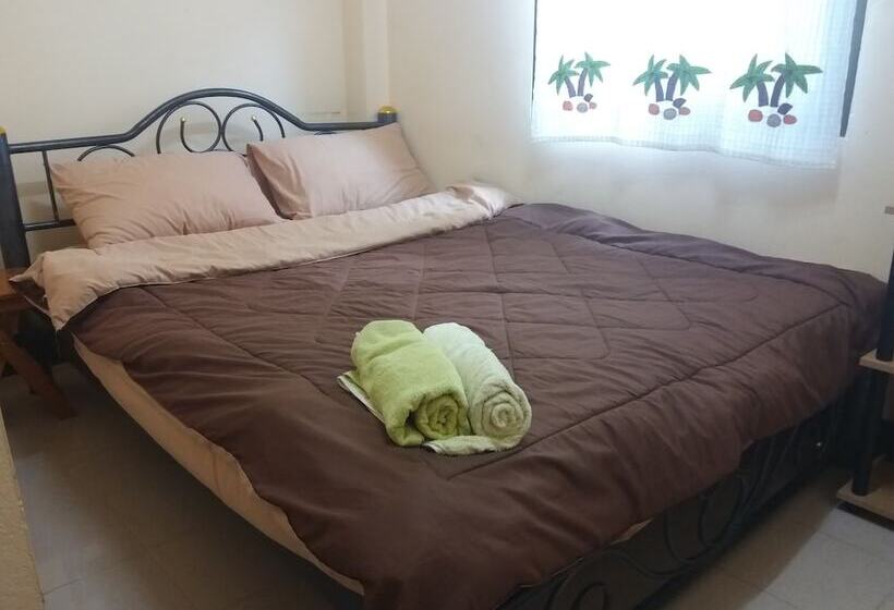 פנסיון Benya Guest House Phimai