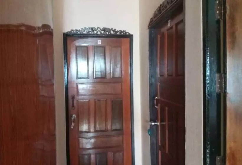 ペンション Benya Guest House Phimai