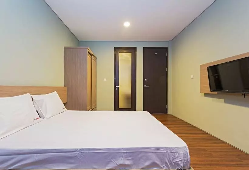 Majatalo Reddoorz Near Lippo Village