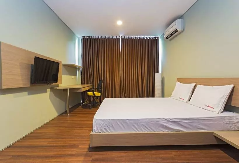 Majatalo Reddoorz Near Lippo Village