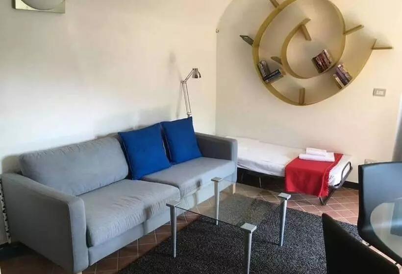 Residenssi Stunning Medieval Setting Surrounded By Mountains