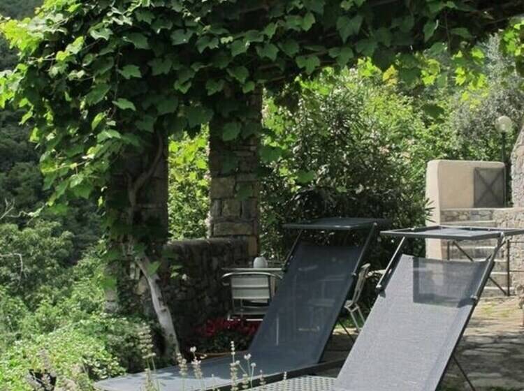 إقامة Stunning Medieval Setting Surrounded By Mountains