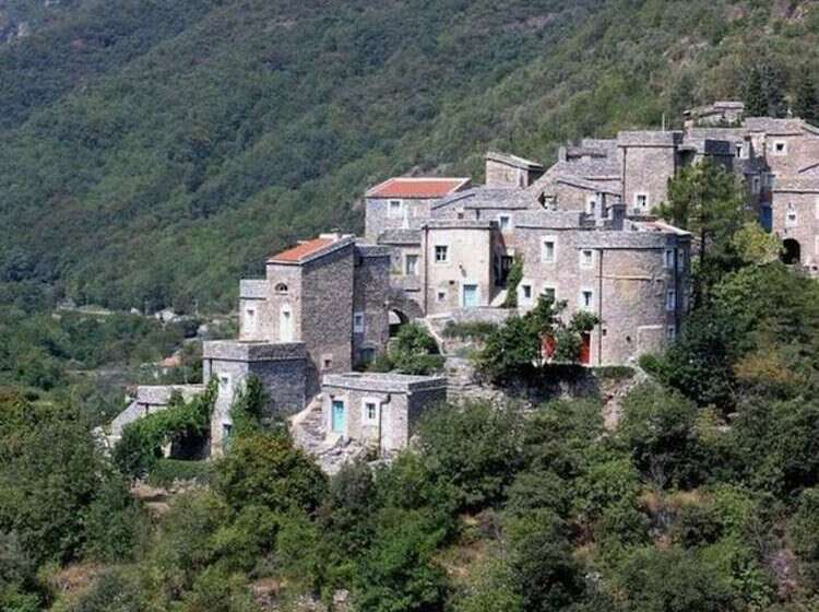 إقامة Stunning Medieval Setting Surrounded By Mountains
