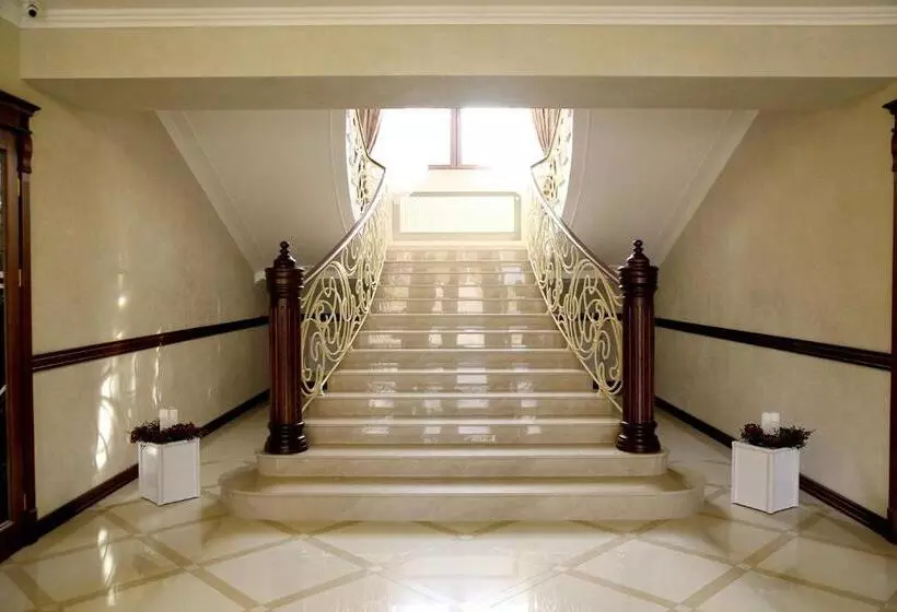 Best Hotel And Restaurant Complex