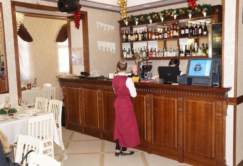 Best Hotel And Restaurant Complex