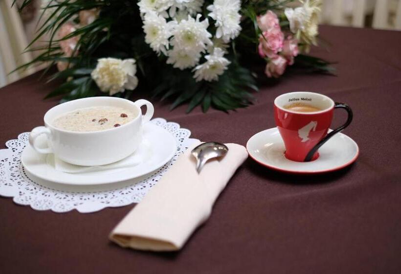 Best Hotel And Restaurant Complex