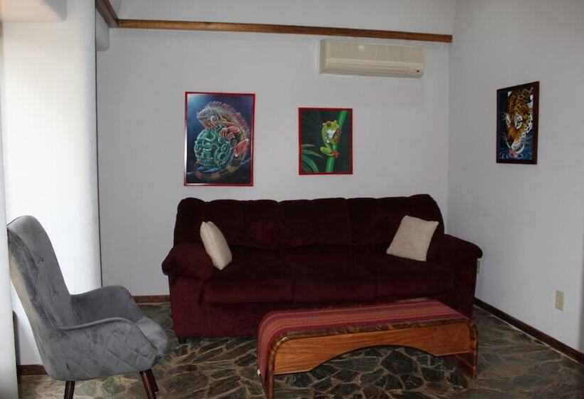 هتل Calico Jack S Village