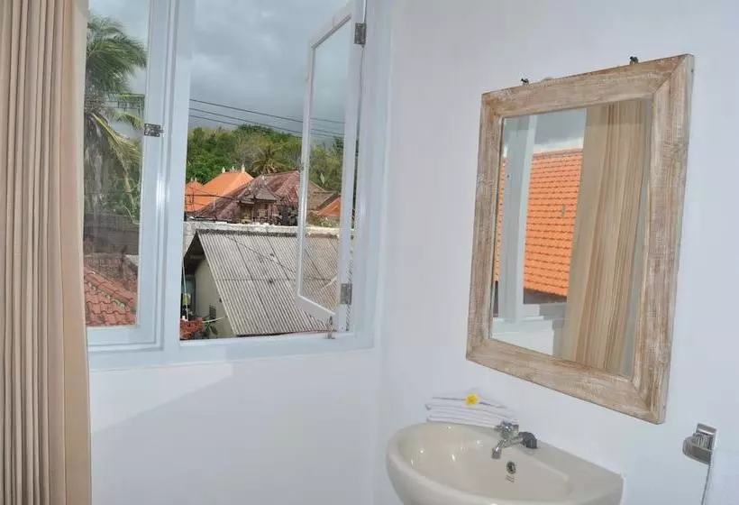 Hotelli Cemara S Beach Homestay