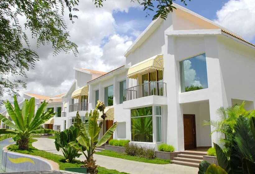 Hotel Lahari Resorts